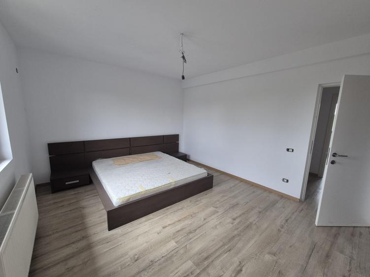 Casa 3 camere de vanzare in Curtea Domneasca