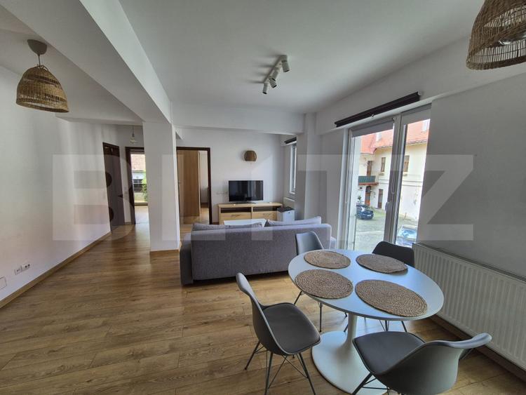 Apartament cu 3 camere, 2 băi, intermediar Parcare subteran, Centru!