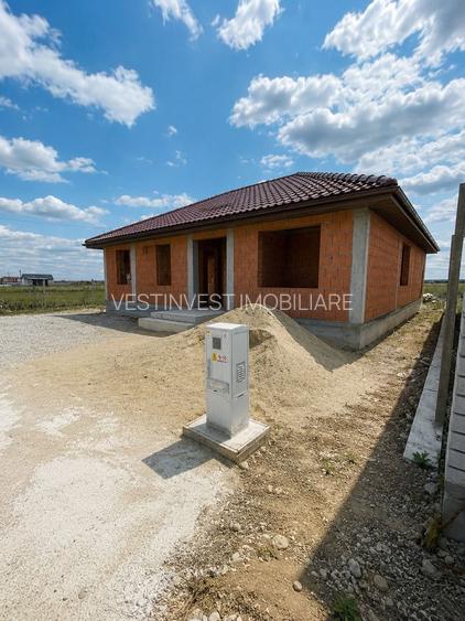 Casă la roșu, plan Parter – 500 mp teren, front 20 ml – Cihei - 2
