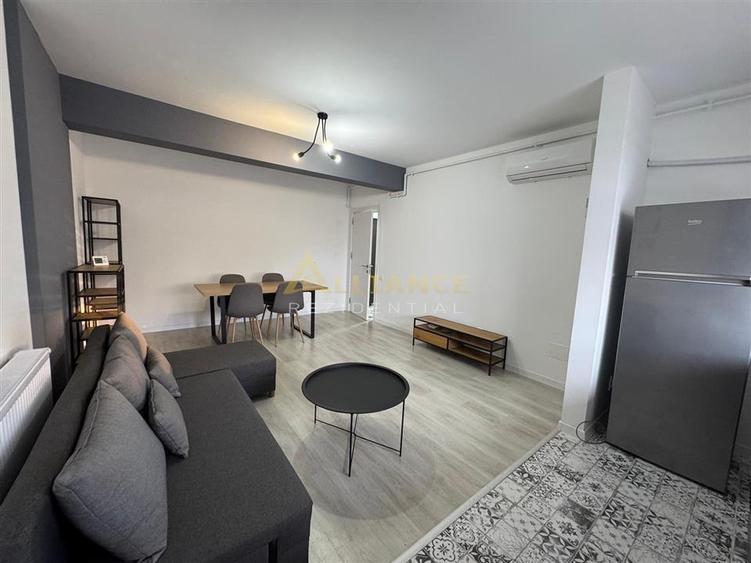 Metrou Berceni, 2 camere mobilat cu balcon