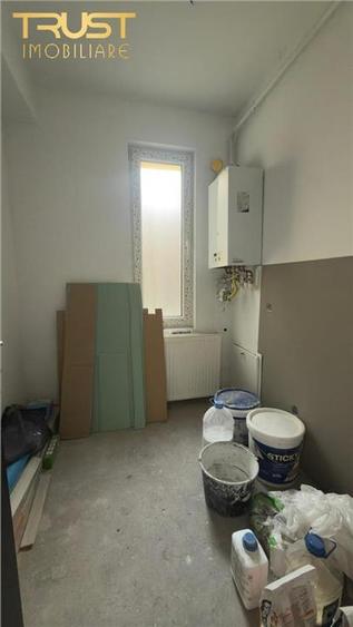 Spatiu Birou l Str.Traian l 100 MP l Parcare