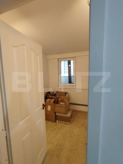 Casa deosebita cu 3 camere si spatiu comercial in Sangeorgiu de Mures
