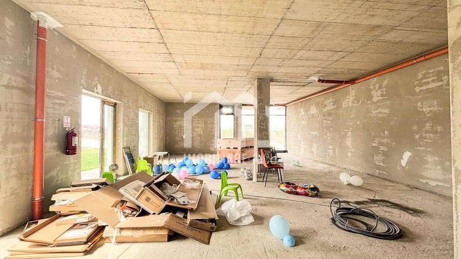 Spatiu comercial de inchiriat, Vitrina, 120mp,  Apahida