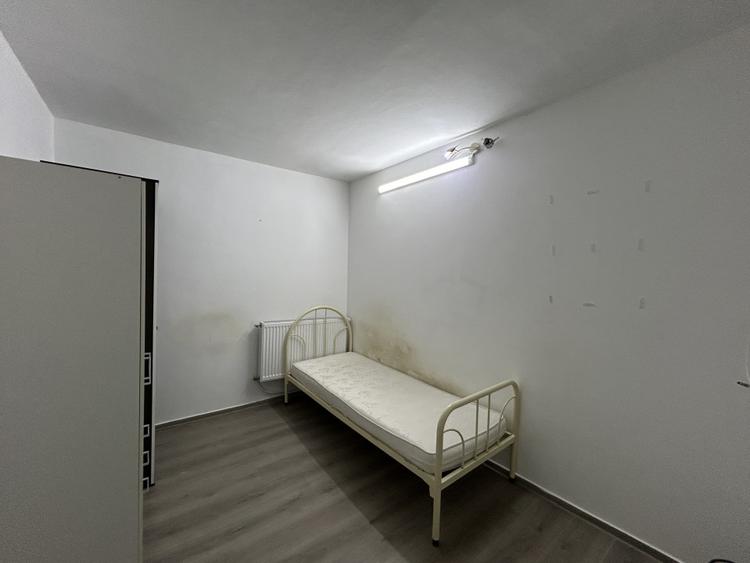 Apartament 2 camere, decomandat, etaj 4, zona Soarelui