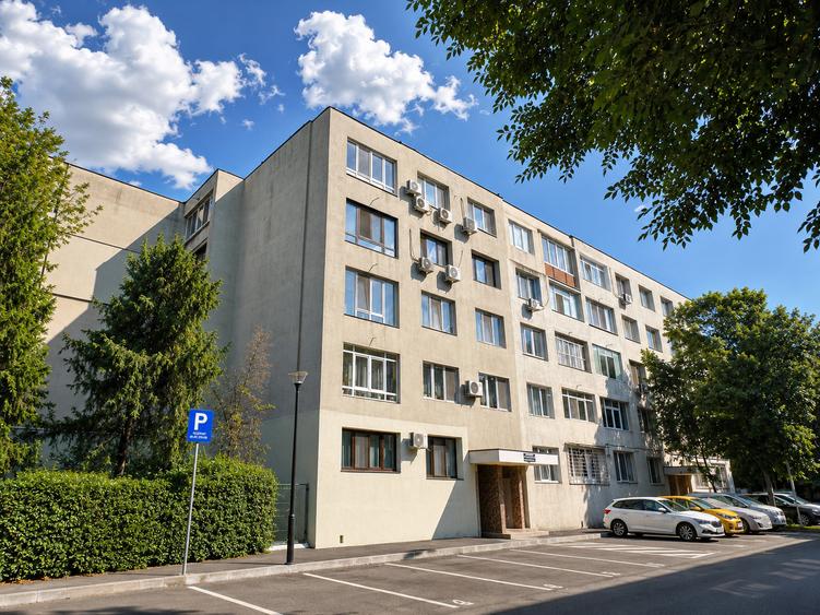 4 camere Militari Apusului