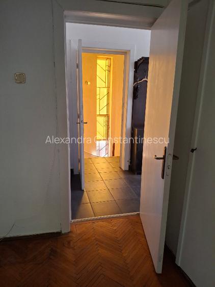Apartament 4 camere, 2 dorm, sufragerie, birou, scara interioara, et.1 in vila  - 6