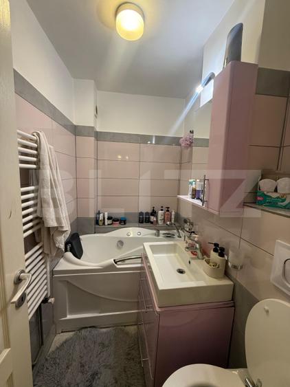 Apartament 2 camere, 38 mp, zona 9 Mai