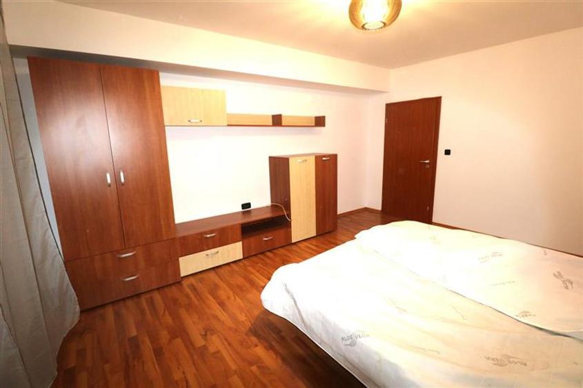 Apartament 3 camere, curte privata cu piscina in Dumbravita