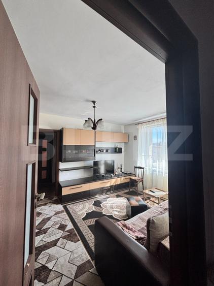 Apartament 3 camere, etaj intermediar, Oltet, Tractorul