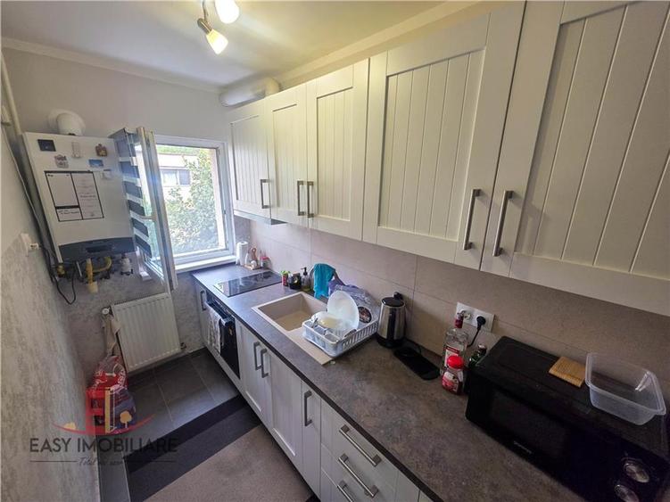 Apartament 2 camere, UMF, renovat, bloc izolat, Targu Mures
