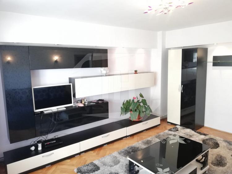 Apartament 3 camere, zona Piata Cipariu