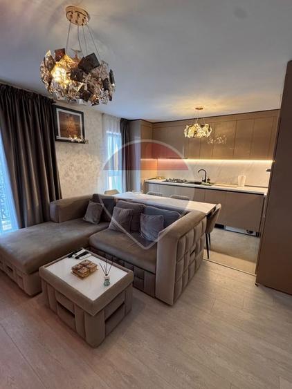 Apartament 3 camere, 70 mp, mobilat luxury, balcon 15 mp, 2 parcări