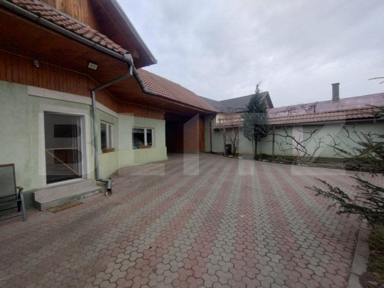 Casa 4 camere,200mp,teren 3000 mp,zona Livezile