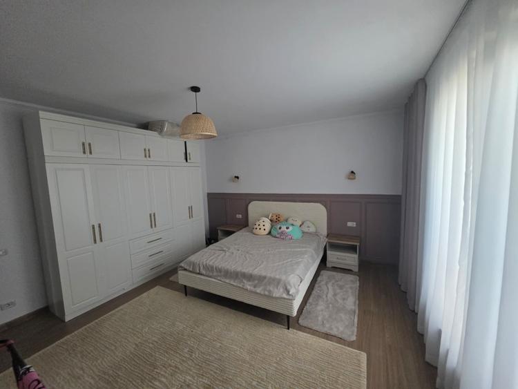 Casa complet mobilata, parter, 126 mp, 400 mp curte, zona Metro