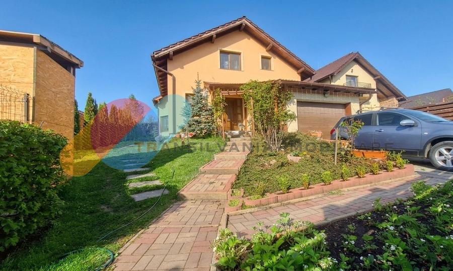 Casă individuală  170mp, teren 585 mp, Chinteni