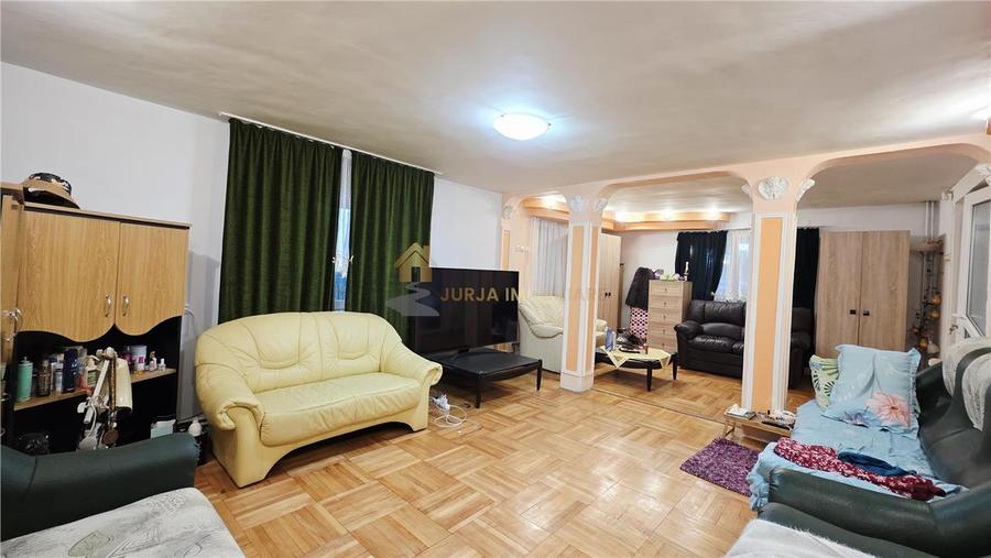 CASA 16 CAMERE TEREN 3259 DAMBUL ROTUND