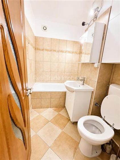 Apartament 2 camere decomandat,  etajul 1 mobilat si utilat , parcare - 10