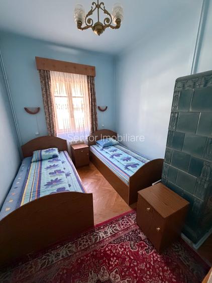 Vilă istorică de vânzare Castel Aura Buzescu Bușteni str. Victoriei nr. 11