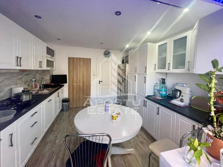 Apartament 3 camere -  zona Uta