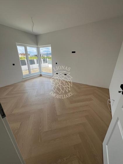 Casa Ultrafinisata 4 camere-teren 500mp-panouri fotovoltaice-Aerodrom