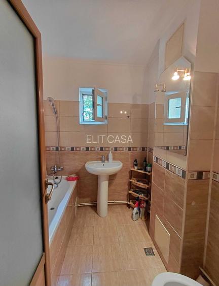 Apartament cu 2 camere decomandat, etajul 3/4, zona Galata - 7