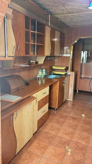 Apartament 3 camere, decomandat, mobilat, situat în cartierul Dorobanți 2