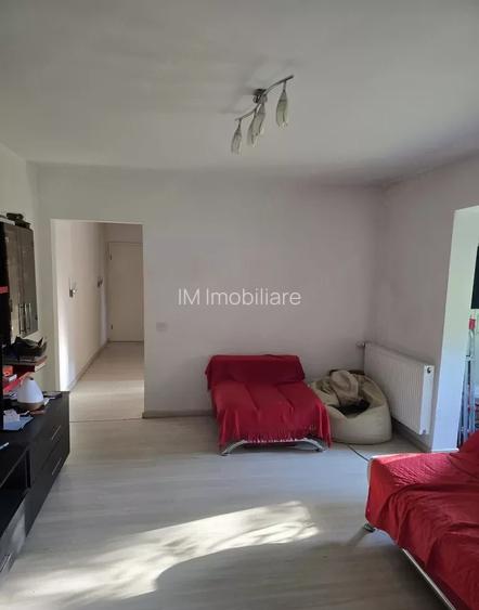 Zona  Favorit -Circumvalatiunii - Apartament 3 Camere  Spatios - Parter Inalt - 2