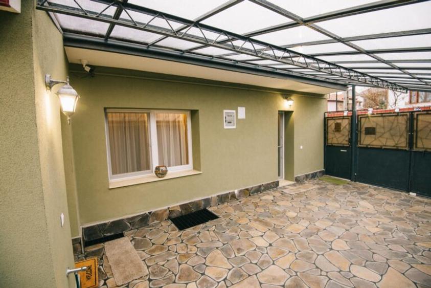 Casă renovată integral, 100 mp utili, curte 250 mp | Gruia - investitie
