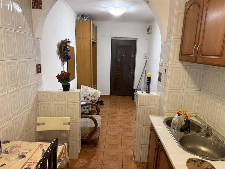Apartament 2 camere, Dristor