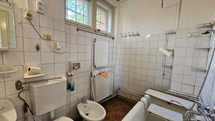 0 % comision, Casa de vanzare cu teren 547 mp, zona Cipariu-Central