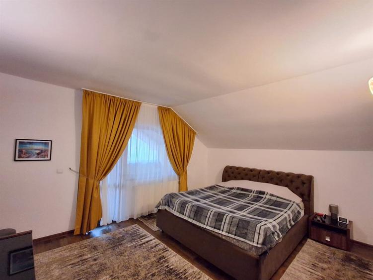 Vila de vanzare centru Valea Lupului