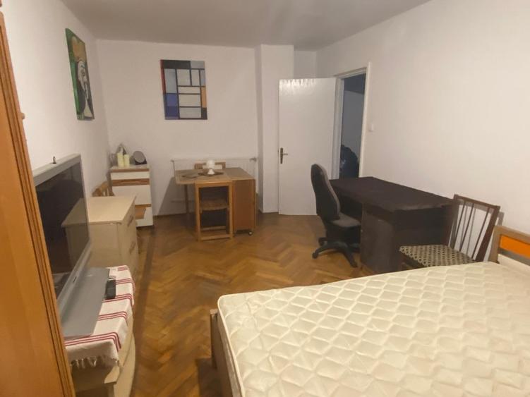 Teiul Doamnei, garsoniera 34 mp
