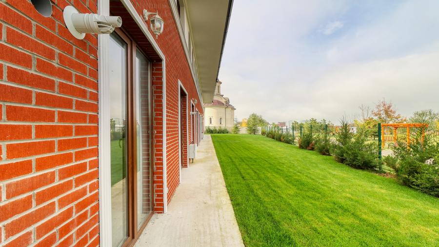 Vila- duplex, 4 camere zona linistita- Tunari
