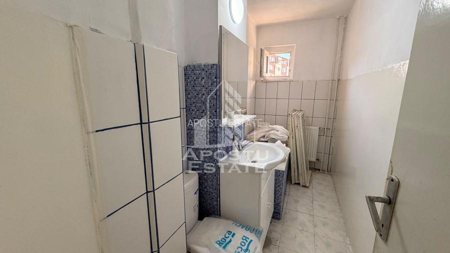Apartament 2 camere decomandat | 42 mp + balcon | De renovat | 75.000 - 6