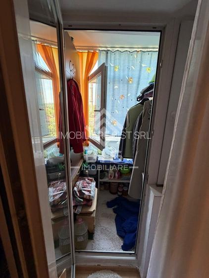 Apartament de vanzare 3 camere - zona Decebal - 9