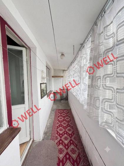 Apartament cu 3 camere de vânzare pe strada Dealului!