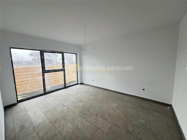 Casa 3 camere- strada asfaltata- 250 mp teren - 8