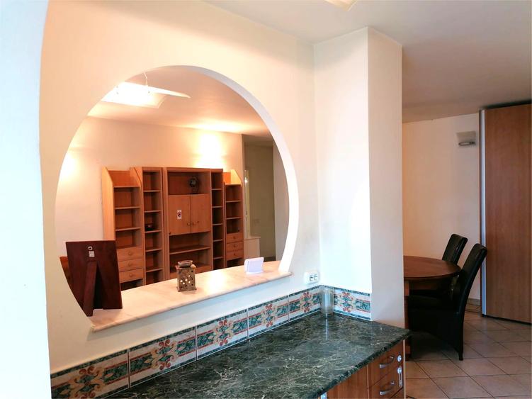 Apartament cu patru camere zona Centrul Civic