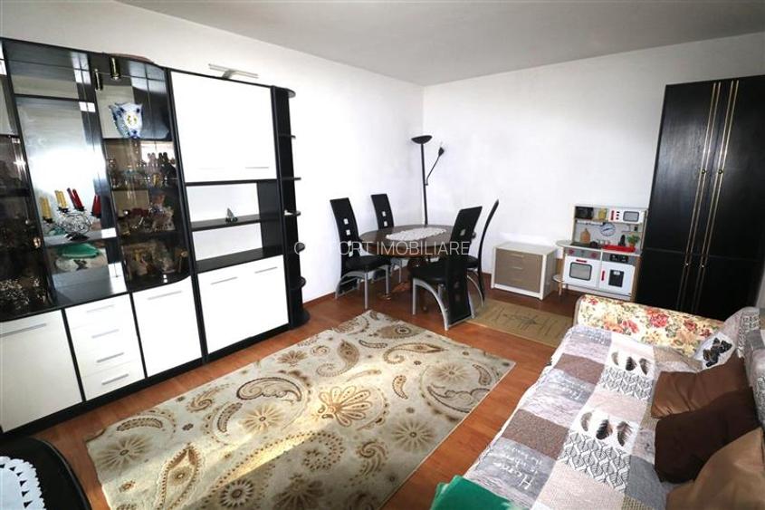 Apartament cu 3 camere, centrala proprie, zona Aradului - 3