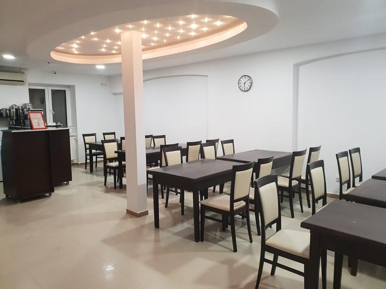 Hotel 25 de camere mobilat utilat central!