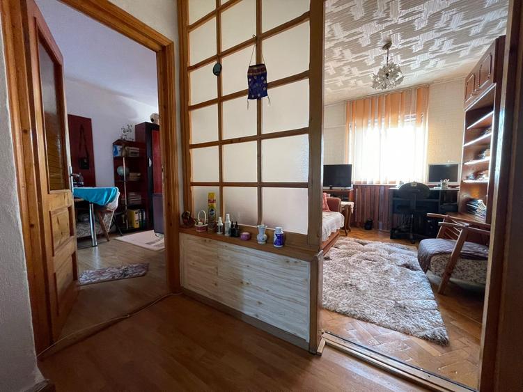 Apartament 4 camere, decomandat, zona Pacurari - Esplanada, Iasi