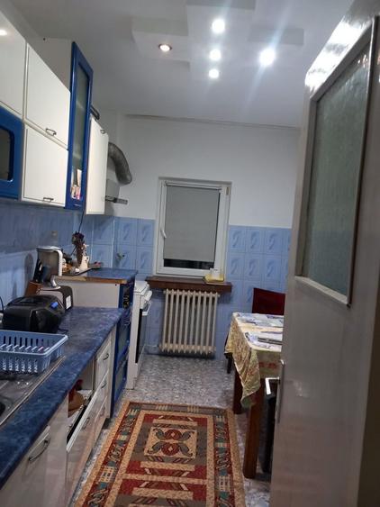 Apartament 3 camere, etaj 1, 74 mp utili, zona Liceu Unirea – Politie