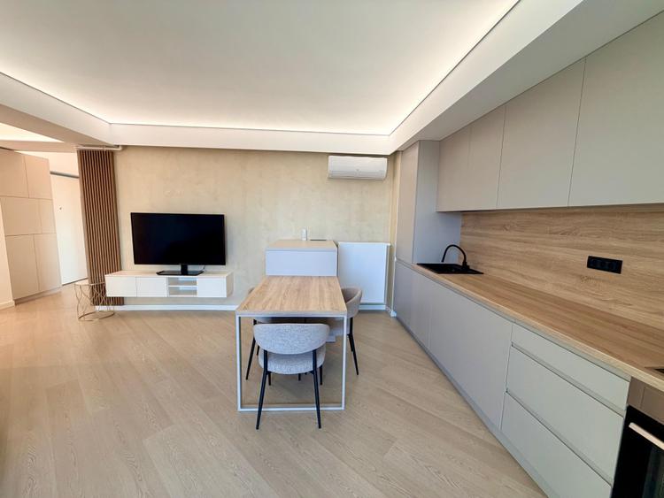 Apartament 3 camere cu vedere panoramică – Cortina Nord | Etaj 10/10 | 2 parcări