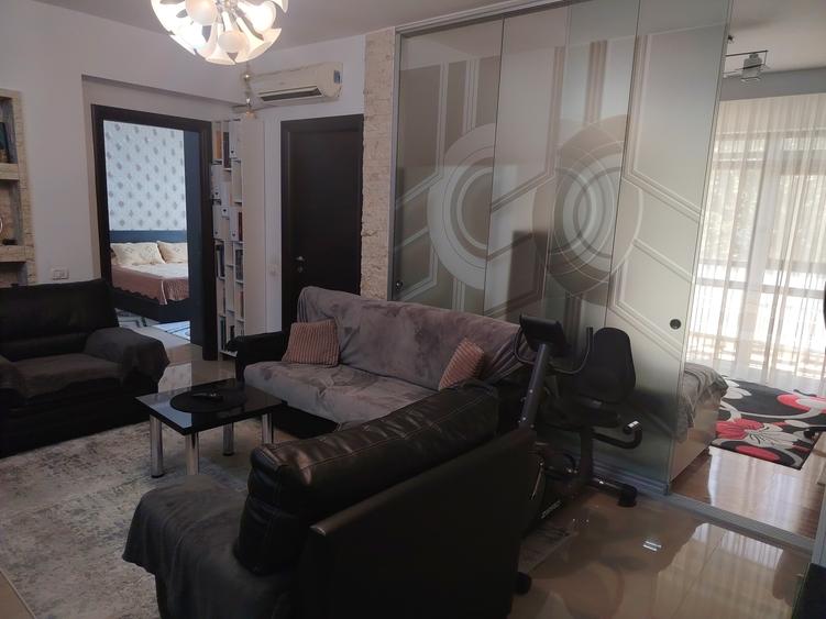 2 camere transformat în 3 camere, 70 mp, cu finisaje premium, etaj 1, parcare