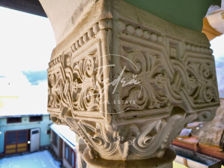 Casa  6 camere de vanzare str Samuel Micu Talmaciu