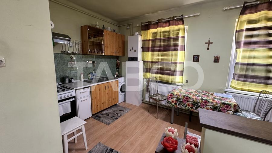 Apartament la casa 76 mpu pivnita si pod etaj 1 zona Terezian Sibiu