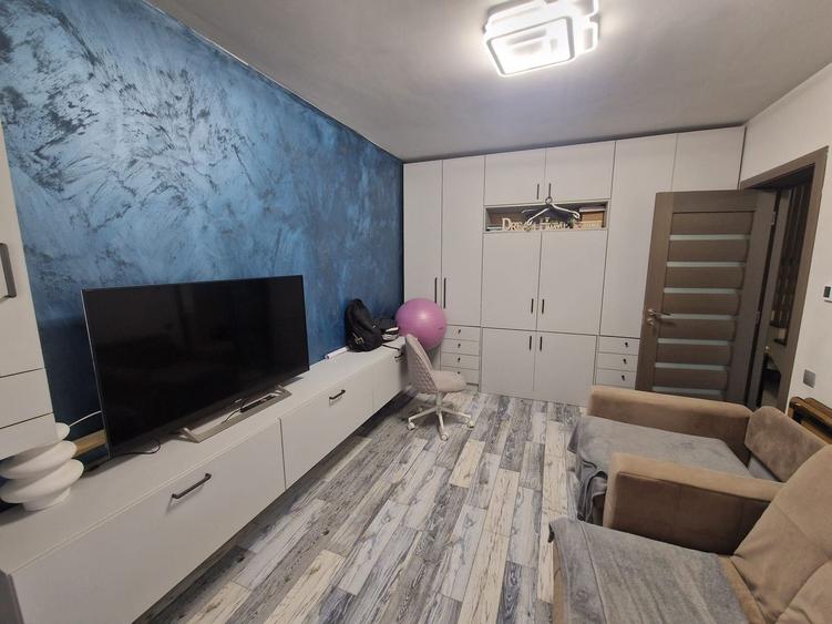 Casa tip duplex 102 mp, finisat, Dezmir partea de jos