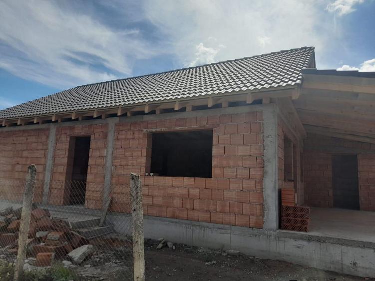 CASA DE VANZARE BIHARIA