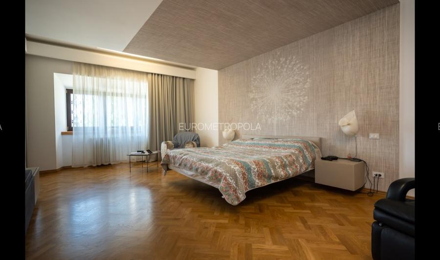 Vila exclusivistă în zona Dacia - 12