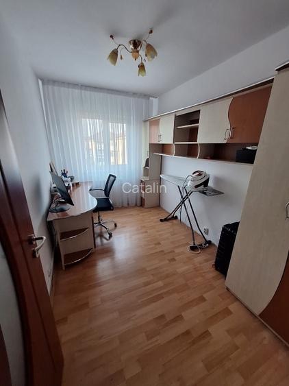 Vand apartament tip PB, 3 camere, in Rogerius, bloc cu acoperis, 58mp - 5